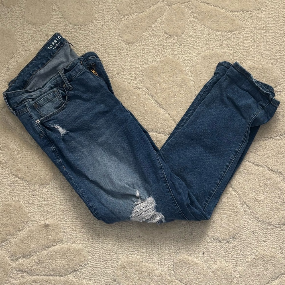 Torrid Perfect Boyfriend Ankle Distressed Jean Size 16T